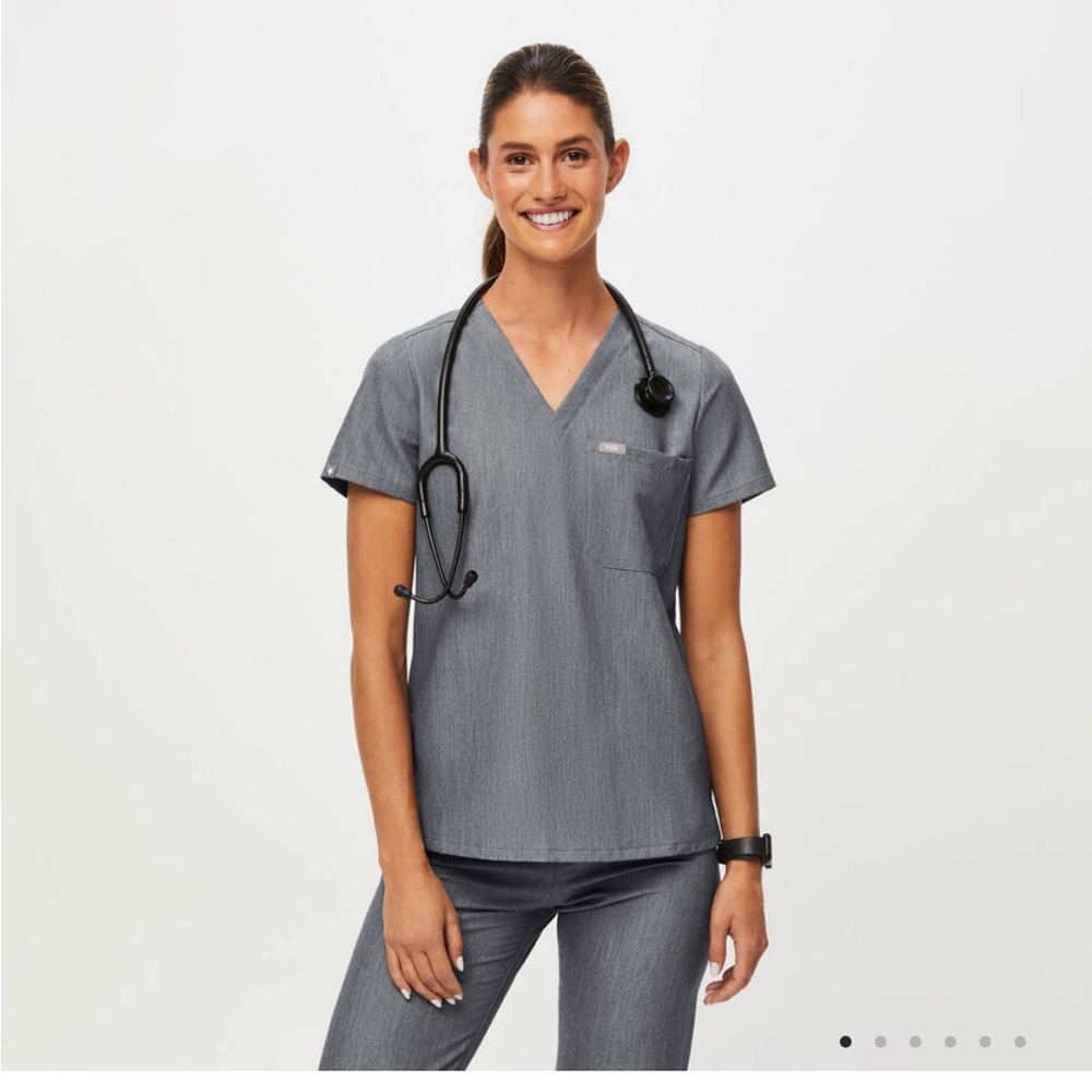 FIGS Graphite Scrub set - Picture 3 of 12
